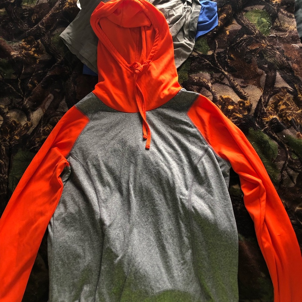 workout pull over